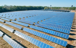 Las ingeniosas placas solares que se doblan y generan energía barata
