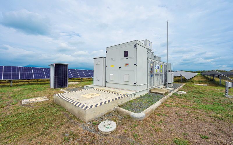 Baterías: una solución más allá del almacenamiento de energía solar