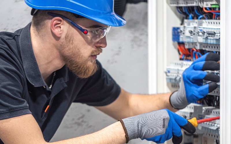 Fenaltec: "El recurso humano de técnicos electricistas está escaseando"