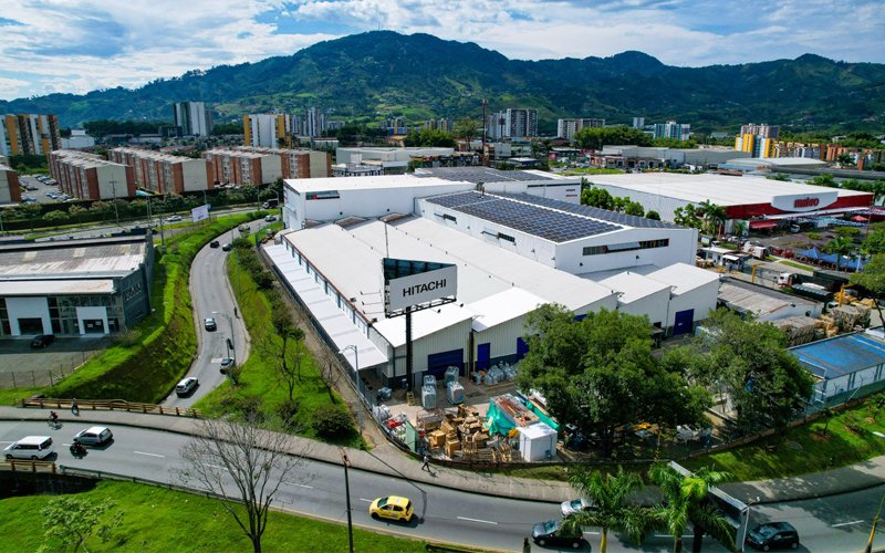 Hitachi Energy fabrica el futuro energético de los data centers para Inteligencia Artificial 