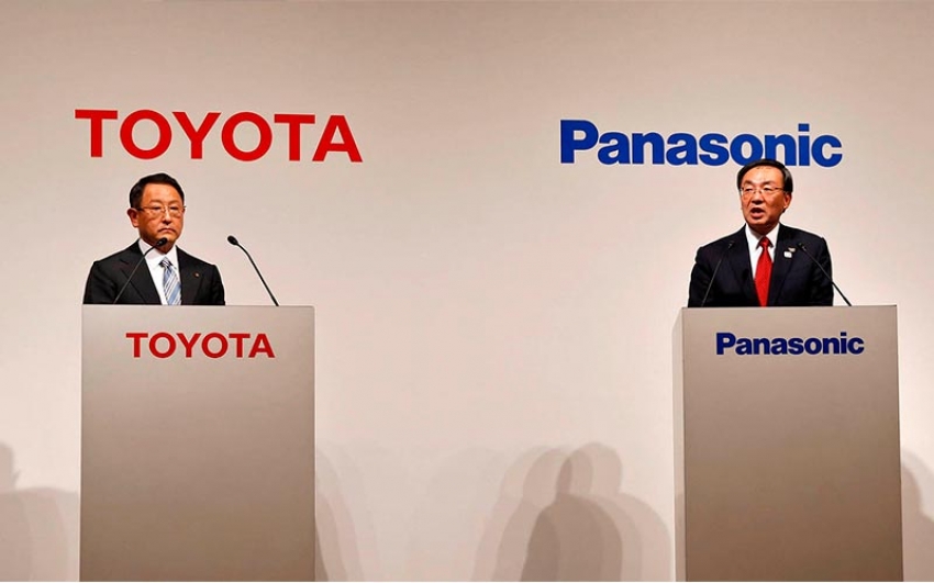 Toyota y Panasonic establecen empresa conjunta especializada en baterías