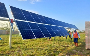 En el Atlántico: Enel Green Power instaló el primer panel solar del proyecto Guayepo I y II