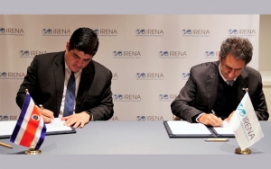 Costa Rica e IRENA firman alianza para impulsar el plan nacional de descarbonización