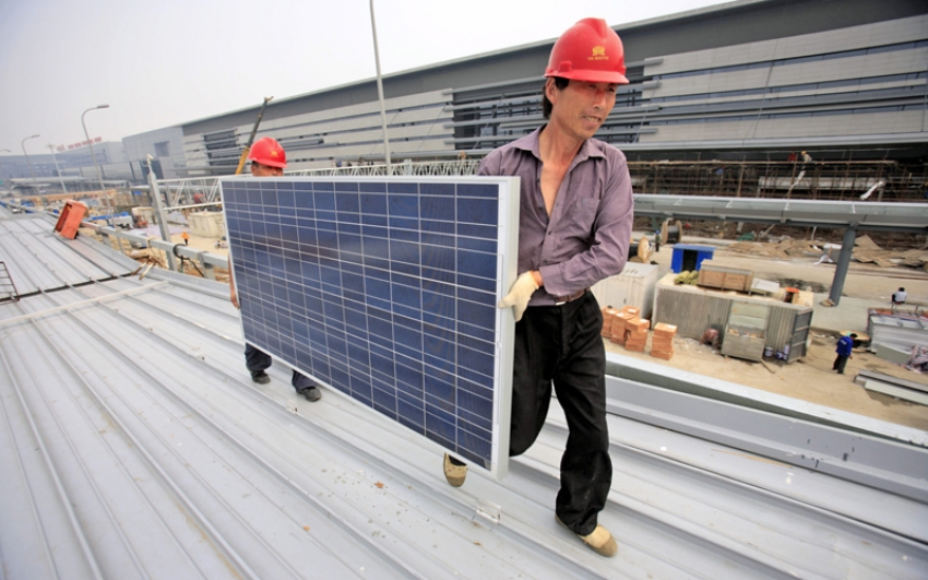 China es el líder absoluto de la fabricación de materiales para energía verde con más del 75% del mercado mundial
